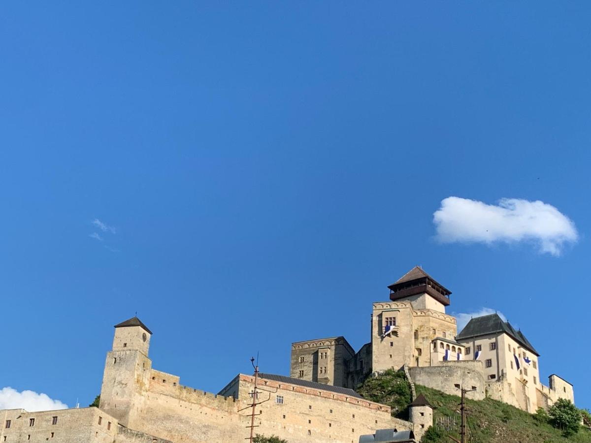 Penzion Deloris Trenčín Exteriér fotografie